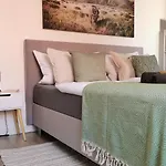 Apartment Fynbos Dg In Der Altstadt, Frauenkirchenblick, Parkplatz