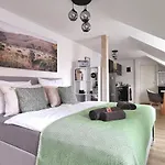 Fynbos Dg In Der Altstadt, Frauenkirchenblick, Parkplatz * Meissen