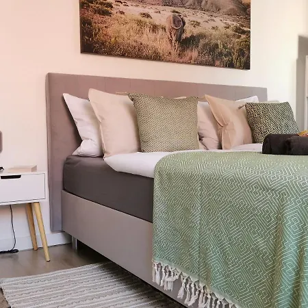 Apartment Fynbos Dg In Der Altstadt, Frauenkirchenblick, Parkplatz