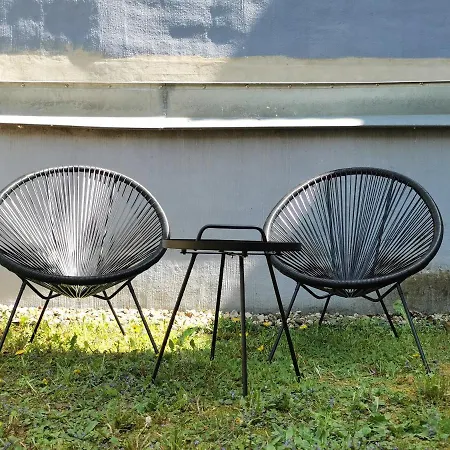 Fynbos Dg In Der Altstadt, Frauenkirchenblick, Parkplatz *