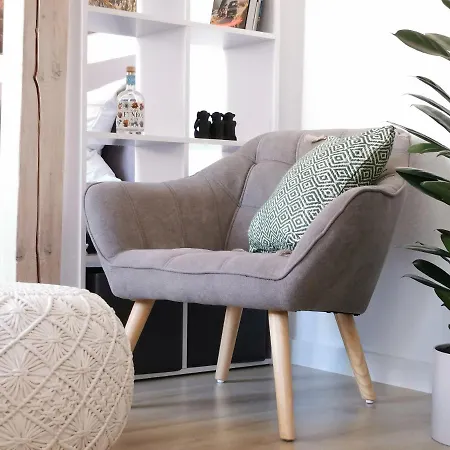 Apartment Fynbos Dg In Der Altstadt, Frauenkirchenblick, Parkplatz *