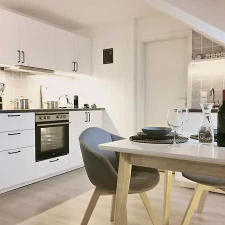 Fynbos Dg In Der Altstadt, Frauenkirchenblick, Parkplatz Meißen