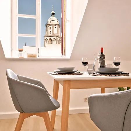 Appartamento Fynbos Dg In Der Altstadt, Frauenkirchenblick, Parkplatz