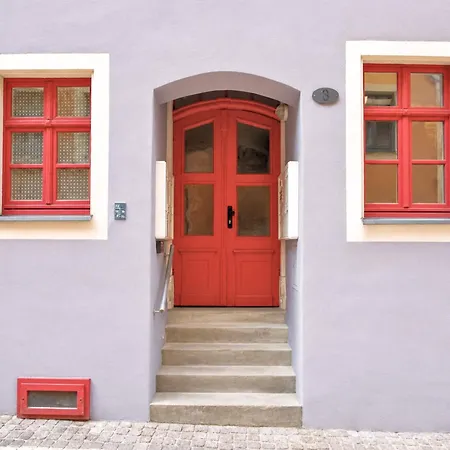 Fynbos Dg In Der Altstadt, Frauenkirchenblick, Parkplatz
