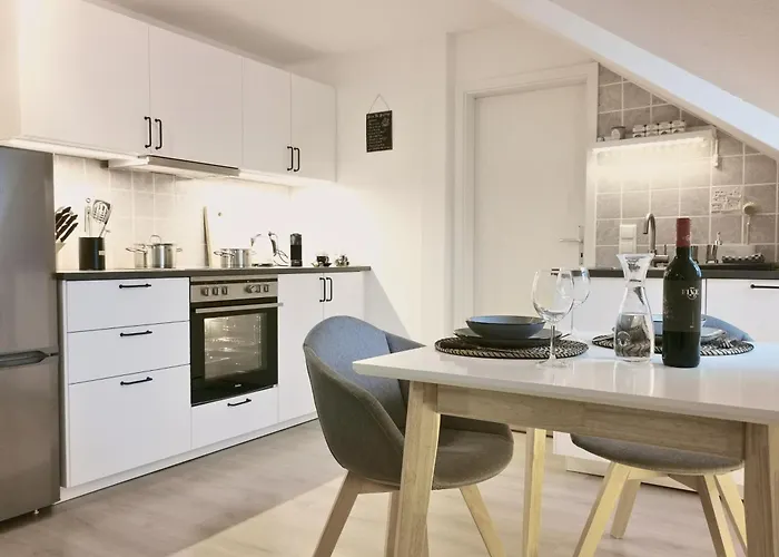 Fynbos Dg In Der Altstadt, Frauenkirchenblick, Parkplatz Meißen