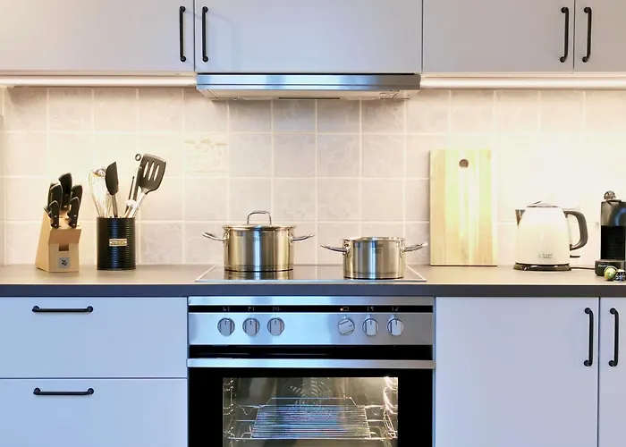 Fynbos Dg In Der Altstadt, Frauenkirchenblick, Parkplatz